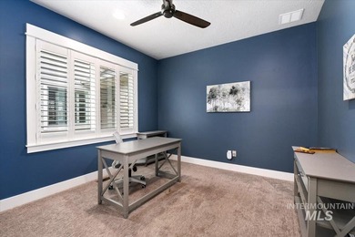 Welcome to this stunning single-level home with a separate - photo 23