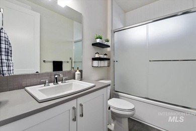 Welcome to this stunning single-level home with a separate - photo 30