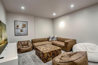 Experience elevated mountain living in this like-new luxury - photo 33
