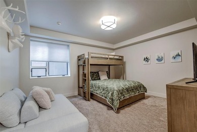 Experience elevated mountain living in this like-new luxury - photo 37