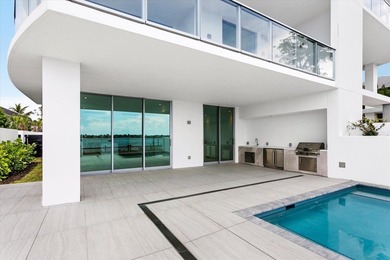The ONLY DIRECT WATERFRONT Intracoastal Townhouse available in - photo 16