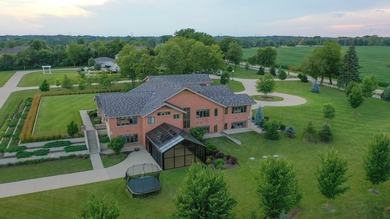 BUY OF A LIFETIME! Imagine LIVING, RELAXING, and ENTERTAINING on - photo 4