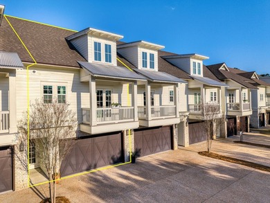Welcome to refined coastal living in this luxurious Brownstone - photo 4