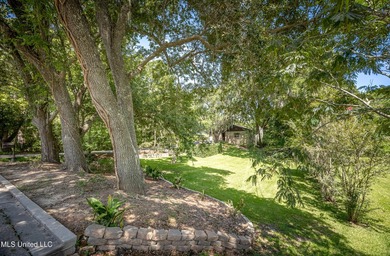 DOWNTOWN OCEAN SPRINGS home with all of the charm and character - photo 14