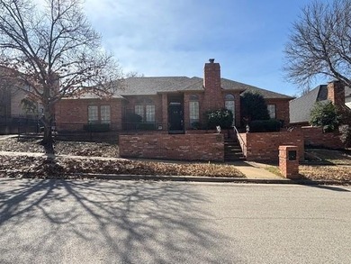 Lake Arlington Home For Sale in Arlington Texas