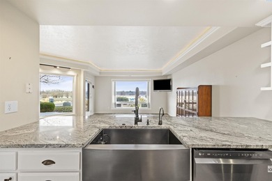 MLS# 294446 You're invited to live everyday like it is a holiday - photo 3