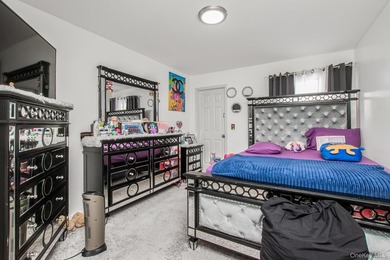 Welcome to 819 E 223rd St in the heart of the Williamsbridge - photo 15