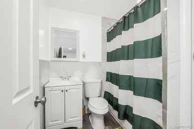 Welcome to 819 E 223rd St in the heart of the Williamsbridge - photo 16