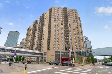 Experience the best of urban living in this stylish 1-bedroom - photo 1