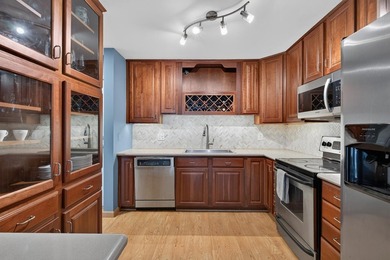 Experience the best of urban living in this stylish 1-bedroom - photo 6