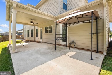 Welcome home to 384 Traditions Lane in the desirable Traditions - photo 6