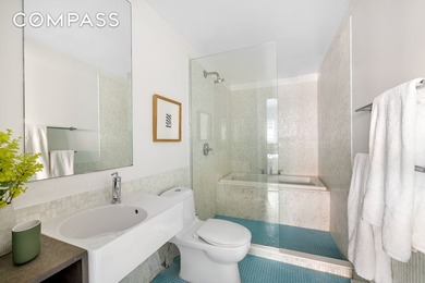 Palatial 2,458 ft Full-Floor Loft-like 4-Bedroom + Convertible - photo 9