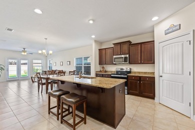 Immaculate, well maintained stunning 5-Bedroom, 2.5 Bath Home - photo 10