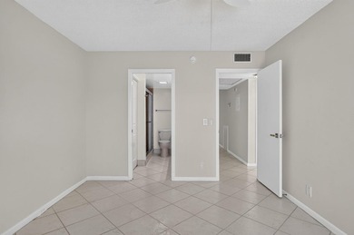 Light and Bright 2-bedroom, 2-bathroom condo on the 3rd floor - photo 13