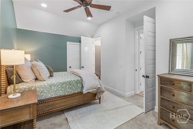 Some homes are beautiful. Others make you wonder why you'd ever - photo 31