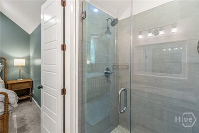 Some homes are beautiful. Others make you wonder why you'd ever - photo 33