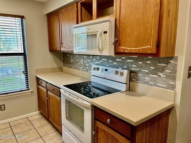 LOOKING FOR A SHORT TERM RENTAL IN A TOP NOTCH LOCATION...THIS - photo 5