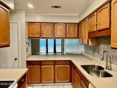 LOOKING FOR A SHORT TERM RENTAL IN A TOP NOTCH LOCATION...THIS - photo 6