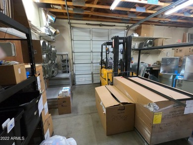 Well maintained and appointed free standing - photo 16