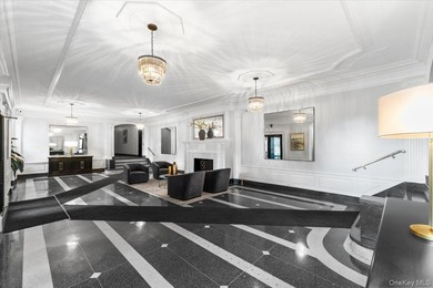 Location & Luxury! Welcome to 'The Windsor' at 21 Barstow - one - photo 4