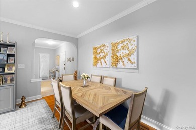 Location & Luxury! Welcome to 'The Windsor' at 21 Barstow - one - photo 10