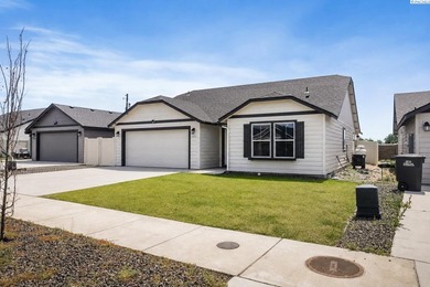 MLS# 294481 Welcome home to this beautifully designed Edgewood - photo 1