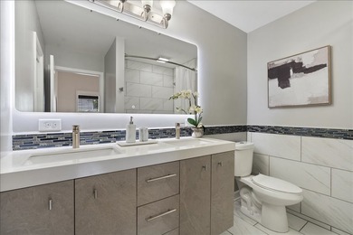 Tucked along a quiet, tree-lined street in the heart of Lakeview - photo 15