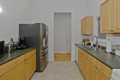 Welcome home to this peaceful & serene 3 bed, 2.5 bath - photo 16
