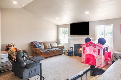 MLS# 294481 Welcome home to this beautifully designed Edgewood - photo 8