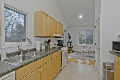 Welcome home to this peaceful & serene 3 bed, 2.5 bath - photo 19