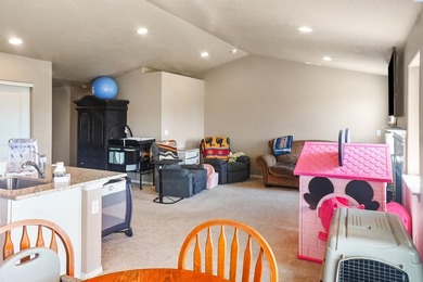 MLS# 294481 Welcome home to this beautifully designed Edgewood - photo 9