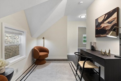 Tucked along a quiet, tree-lined street in the heart of Lakeview - photo 20