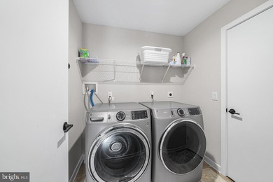 Welcome to 3117 Pierview Lane, a fully upgraded Essex model home - photo 25