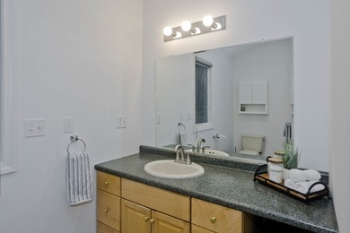 Welcome home to this peaceful & serene 3 bed, 2.5 bath - photo 27