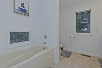 Welcome home to this peaceful & serene 3 bed, 2.5 bath - photo 28