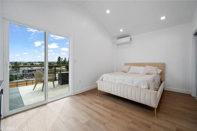 Schedule a tour today! Text Itzel Campos or Agents can request - photo 8