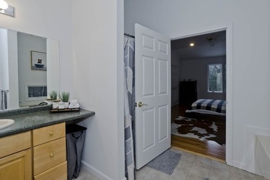 Welcome home to this peaceful & serene 3 bed, 2.5 bath - photo 29