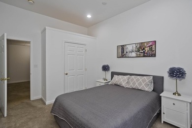 Welcome home to this peaceful & serene 3 bed, 2.5 bath - photo 31