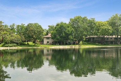 Cannot beat the location! Retreat to a sanctuary where classic - photo 32