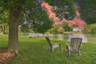 Cannot beat the location! Retreat to a sanctuary where classic - photo 33