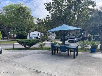 Great Lot located on the Inner loop of RV Resort. This lot - photo 1