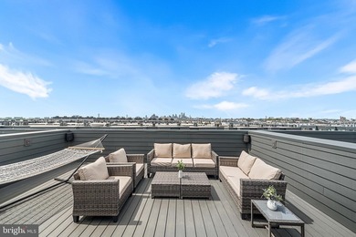 Welcome to 3117 Pierview Lane, a fully upgraded Essex model home - photo 42