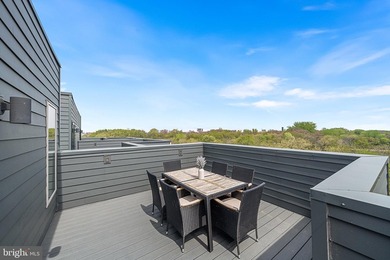 Welcome to 3117 Pierview Lane, a fully upgraded Essex model home - photo 44