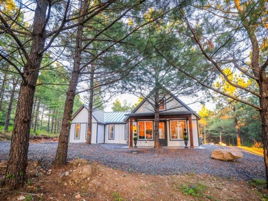 Broken Bow Lake Home For Sale in Broken Bow Oklahoma