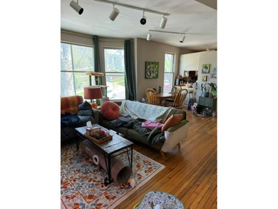 5 STAR 5 UNIT 5 MINUTES TO CORNELL! Impressive architectural - photo 15