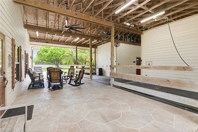 Equestrian Facility, ready for your horses, or set up a working - photo 11