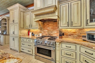 Come see this custom house located in the highly desirable Sea - photo 14