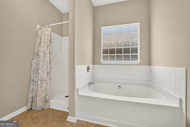 Welcome home to this charming 3-bedroom, 2-bath ranch in the - photo 17