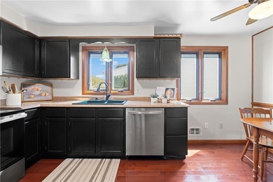 Welcome Home to a spacious 4-Bedroom on a Prime Corner Lot - photo 20
