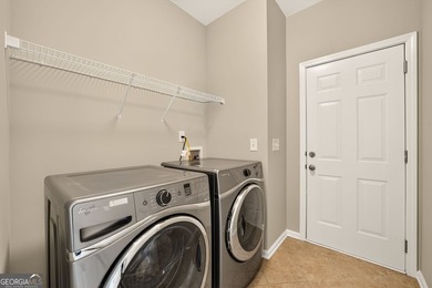 Welcome home to this charming 3-bedroom, 2-bath ranch in the - photo 32